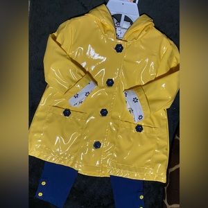 💛💙 Girls Little Me Raincoat, long sleeve shirt & pants set, size 2T 💙💛